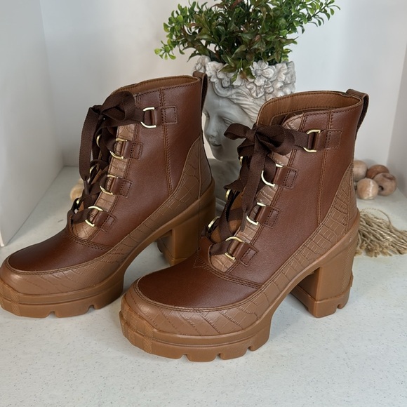 SOREL
CARIBOU HEEL LACE VELVET TAN Sz 9.5 - Picture 3 of 10